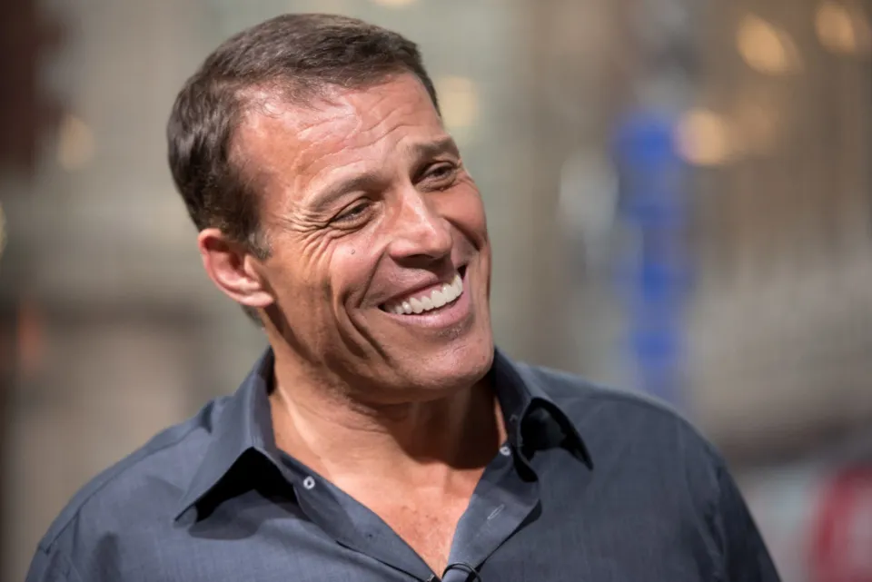 Méthode Tony Robbins pour décider avec l’IA en 15 min.